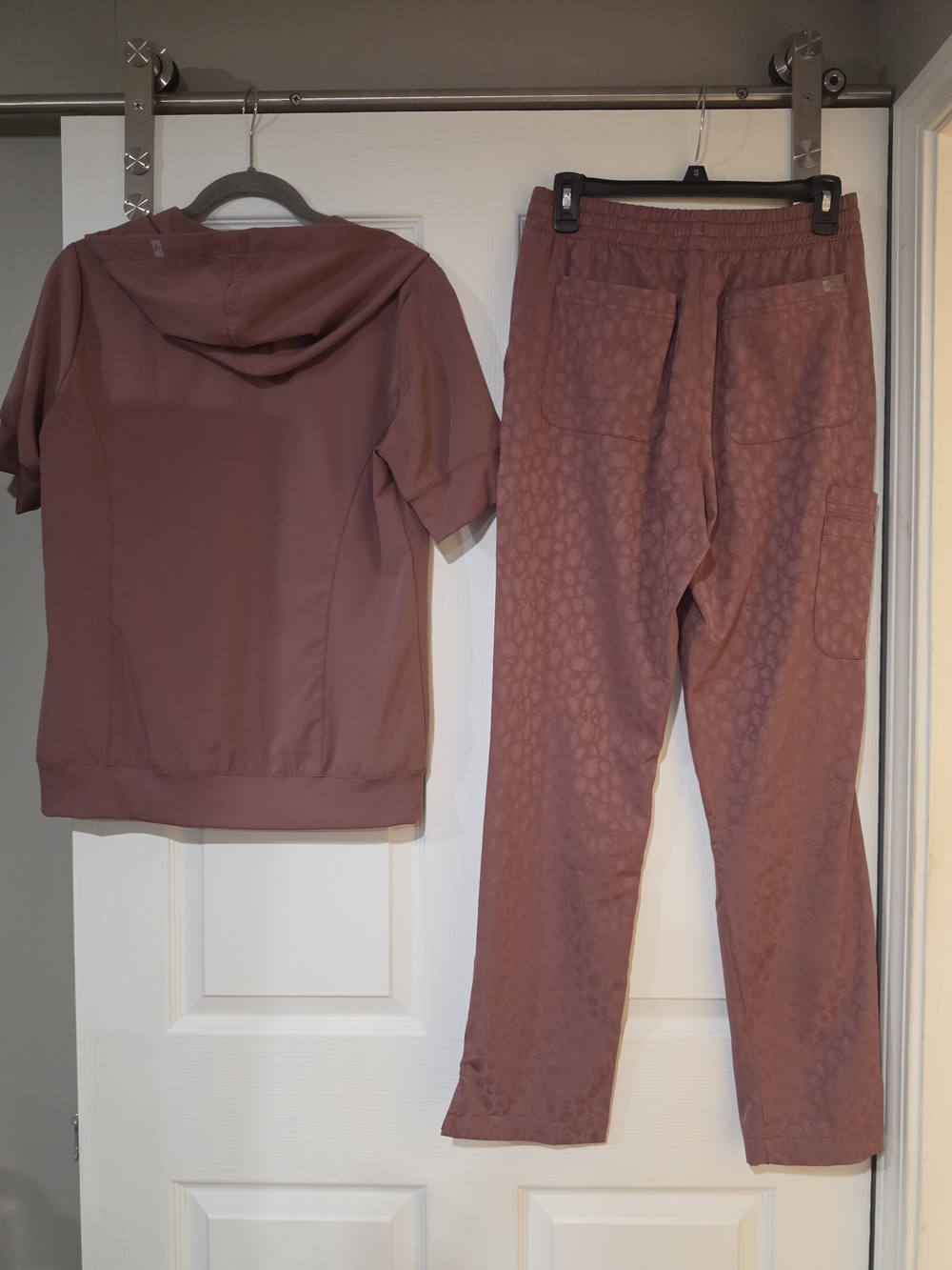 Easy Stretch Scrub Set - Picture 9 of 12